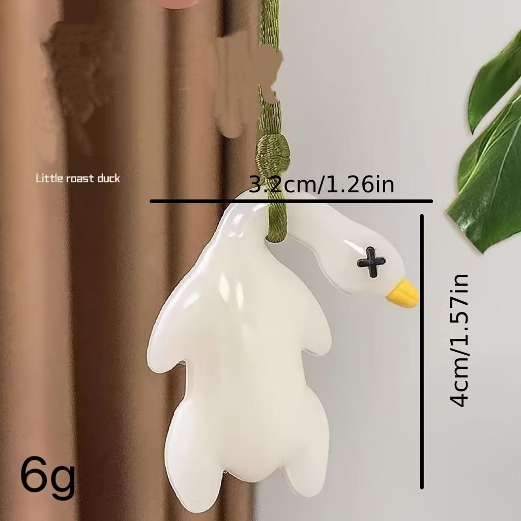 

Color-Changing Roast Duck Pendant, UV & Sunlight Sensitive Color Shift Design, Creative Car Interior Ornament