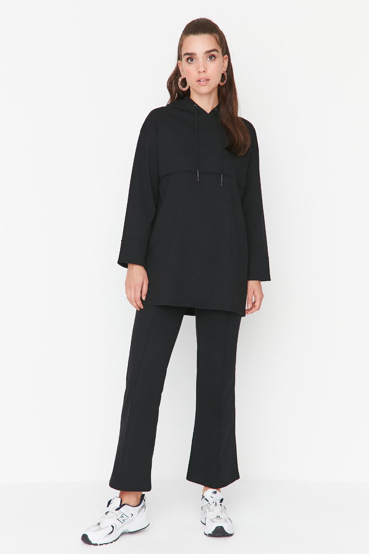 

Черный комплект из худи и трикотажного спортивного костюма TCTAW23EN00012..