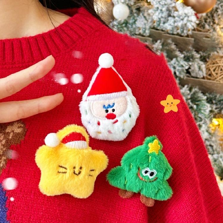 Plush Brooch Pin Christmas Theme Cartoon Brooch Soft and Lovely Padded Brooche Pin for Holiday Gifting Bag Ornament