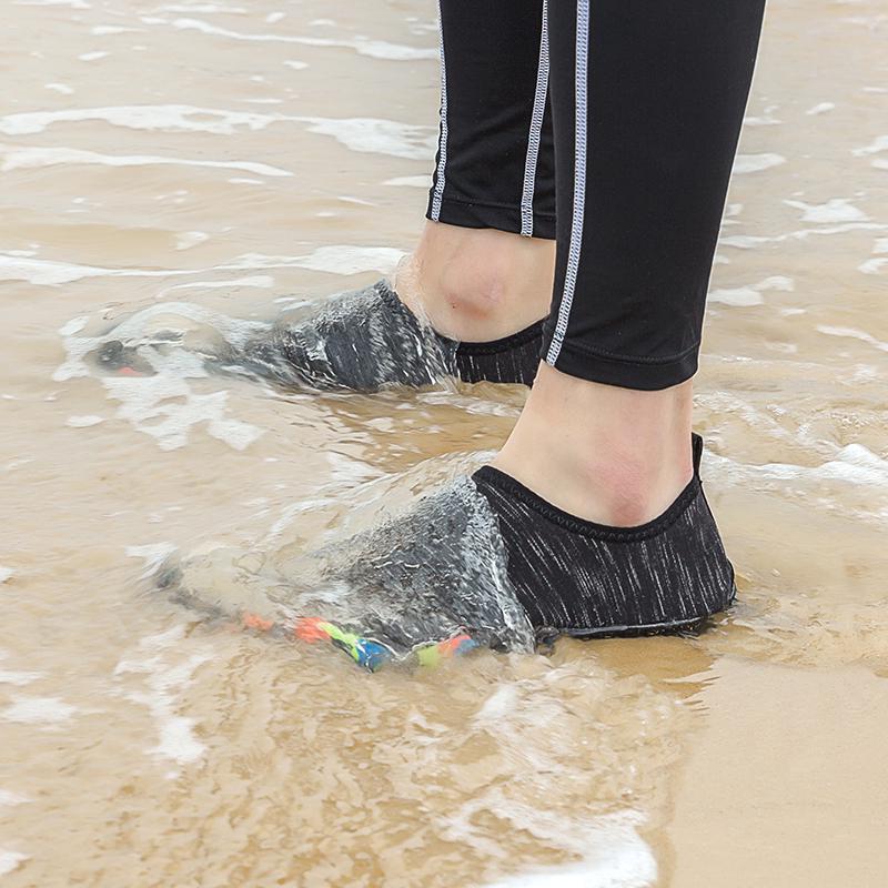 Quick Dry Slip-on Mens Aqua Shoes Women Light Elastic Water Sports Shoes Couples Non Slip Hiking Wading Sneakers