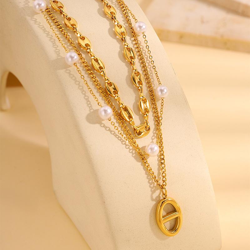 Stainless steel necklace Pearl three-layer light luxury necklace does not fade female pig nose pendant Titanium steel necklace temperament jewelry