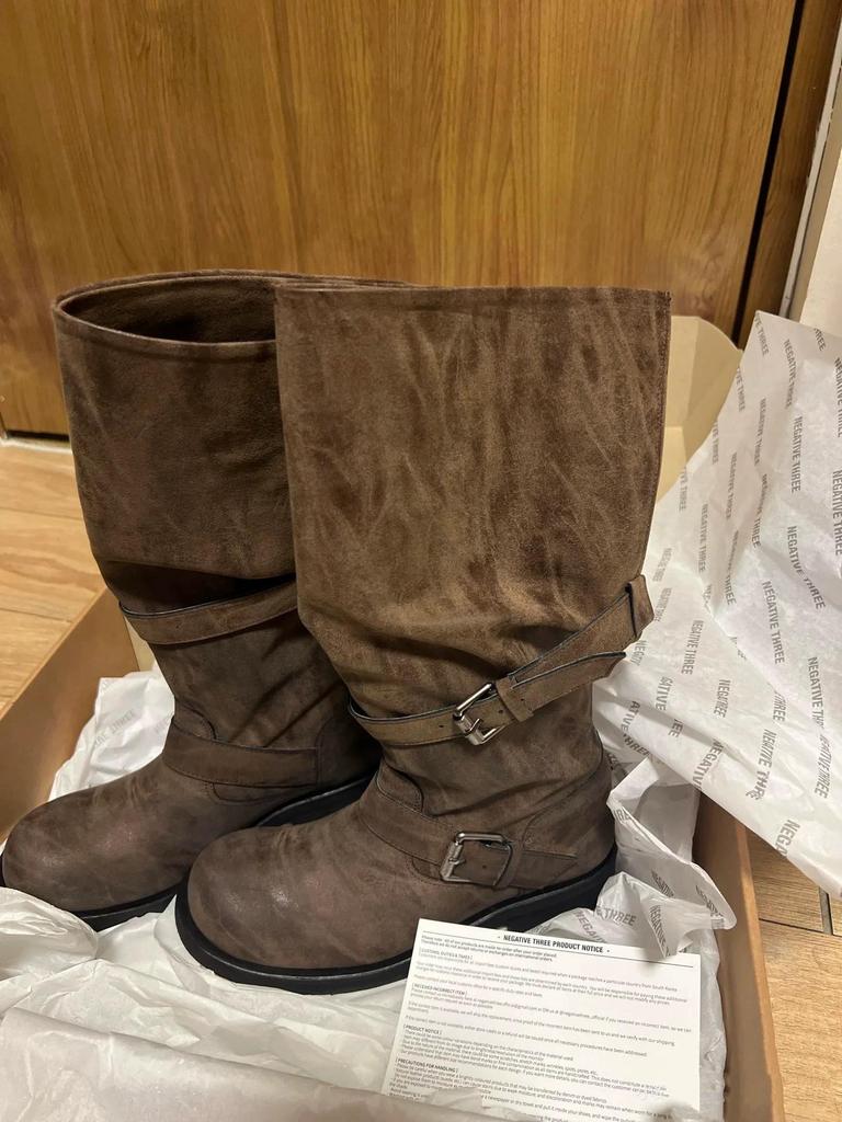 In Stock: Women's Two-Way Wear Heavy-Duty Distressed Knight Boots with Belt Buckle - Retro Style Outdoor Boots