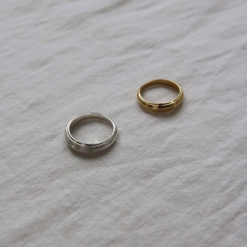 STUDIO LEIGH LAYERED DOME RING (THIN.ver)