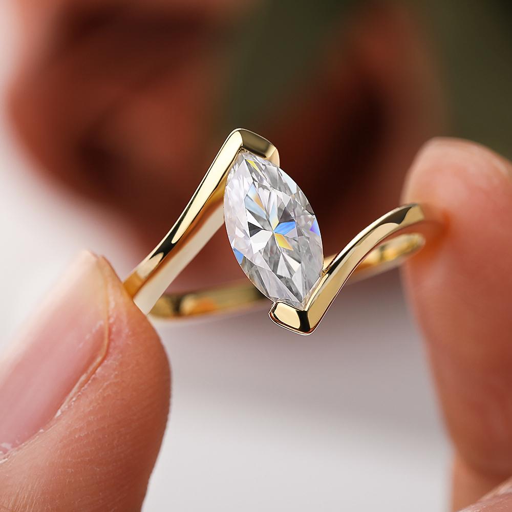 1Carat Marquise Cut Moissanite Engagement Ring for Women  Copper18k Gold Plated Solitaire Diamond Ring Wedding Bands Jewelry