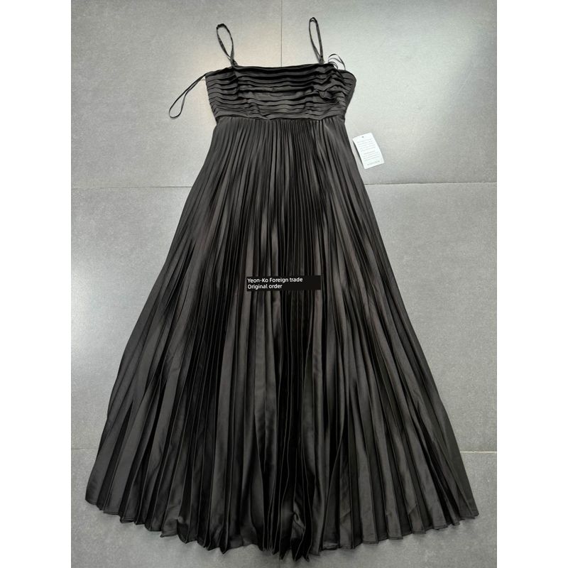 Old Beauty Single Lu * H Style Creased Pleat Big Hemline Sling Dress Temperament A Word High-End Satin Long Dress