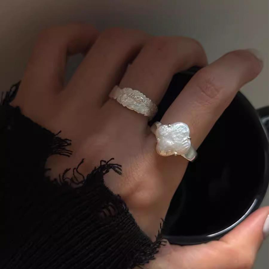 Copper Fashionable Ring For Women With Irregular Pearl And Contemporary Aesthetic