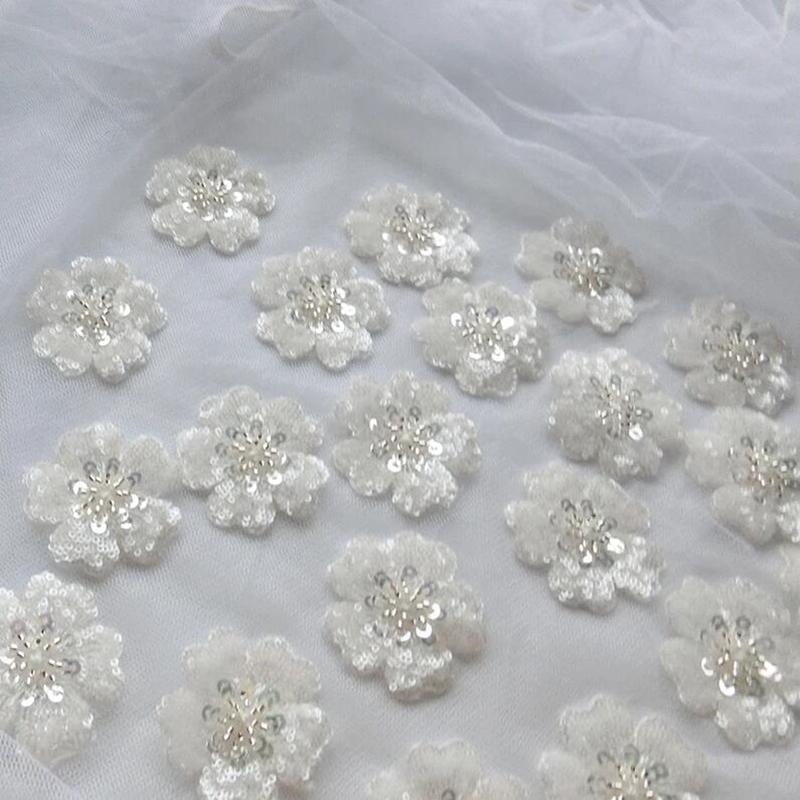 5 st 3D Vita Blomma Paljetter Pärlbroderad Spetslapp Reparation Applikation DiY Kläddekorationstillbehör