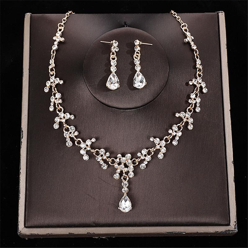 Elegant Bridal Jewelry Set: Crystal Earrings & Necklace for Weddings