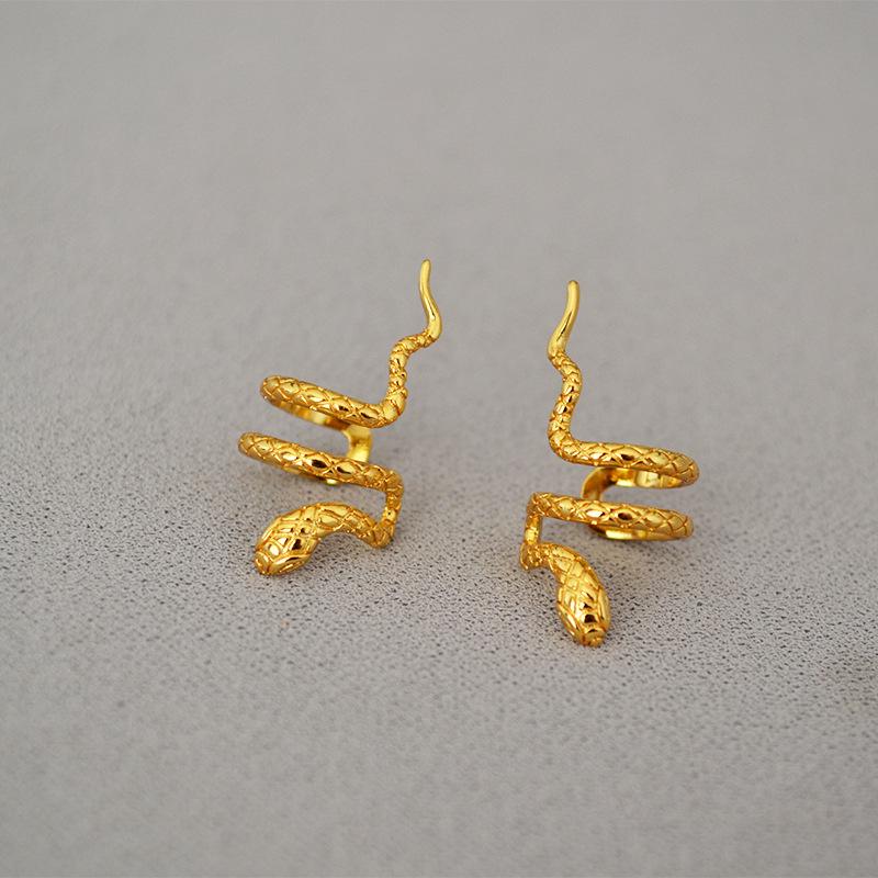 

Korean Dongdaemun Gold-Plated Spiral Snake Ear Cuff Jewelry