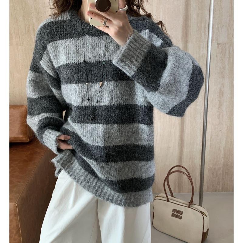 Contrasting color striped knitted sweater women's autumn and winter new lazy style casual soft waxy round neck large size thick pullover sweater