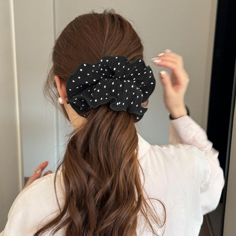Soft and Sweet Style, Large Pleated, Big Polka Dot, Large Intestine-shaped Hairband for Tying Hair.