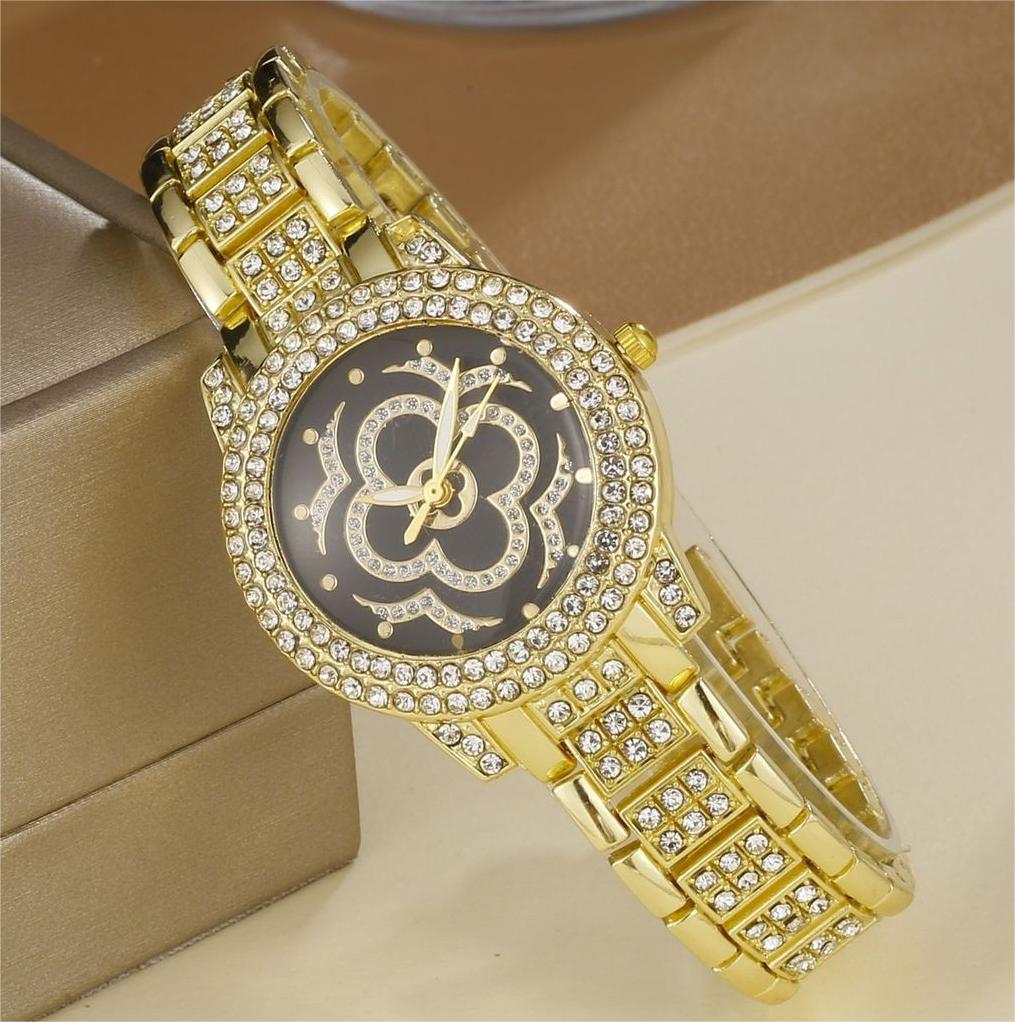 Ladies Fashion Exquisite Diamond Point Dial Full Diamond Steel Band Quartz Watch + Roman Bracelet Combination Set.
