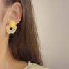 Super fairy contrasting color resin flower earrings women's personality simple and versatile temperament fashion stud earrings cute style