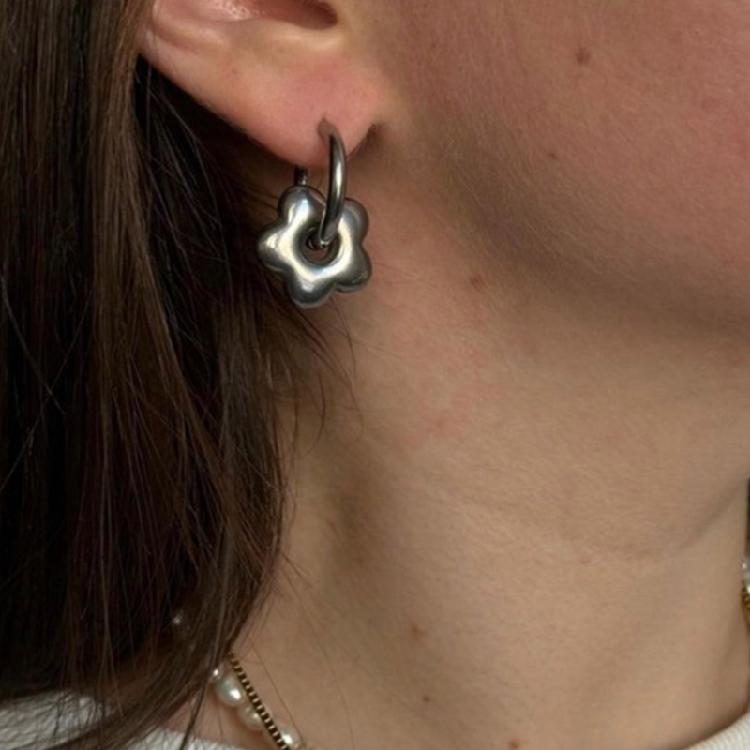 Eye Catching Hoop Earrings Stainless Steel Plum Blossom/Star/Moon/Heart Earring