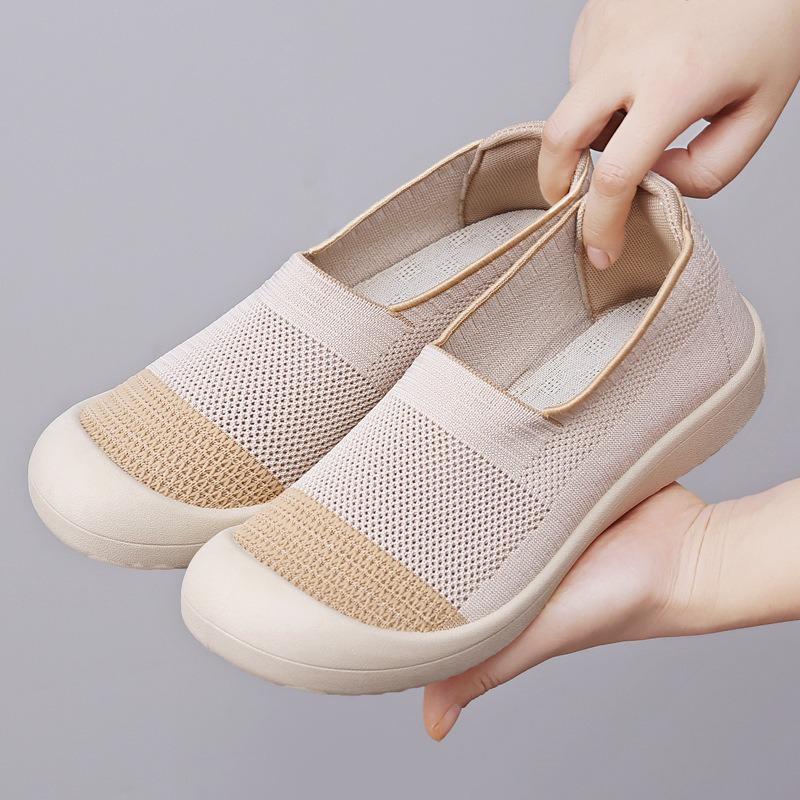 Shoes Women's Summer New Versatile Casual Shoes Soft Sole Not Tired Feet Comfortable Mother Shoes One Pedal Shoes