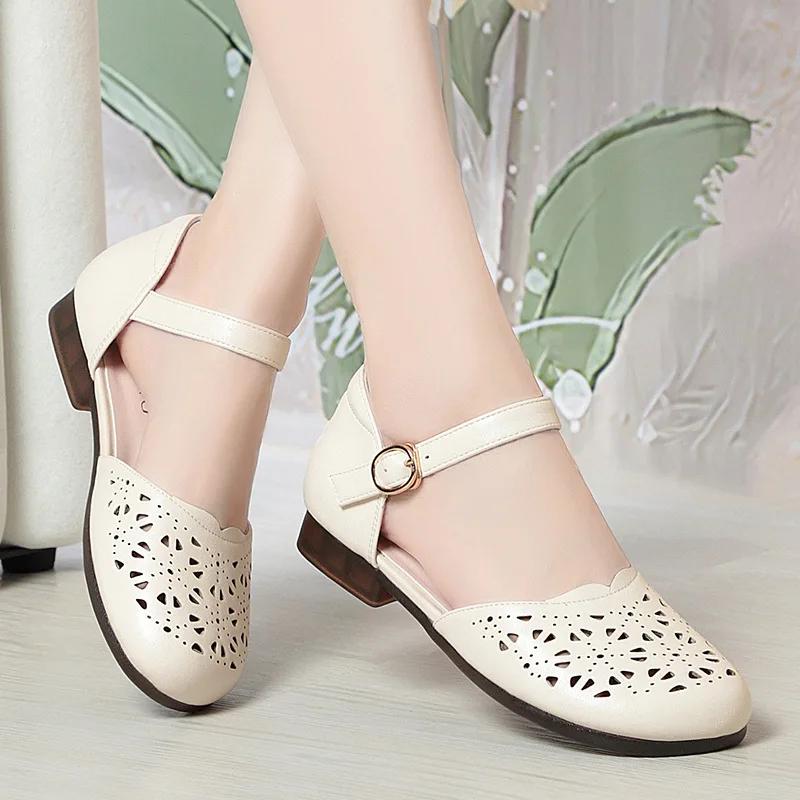 Close Head Square Heels Cutout Breathable Rhinestone Shoes Summer 2025 Soft Leather Sandals Women for Office Daily Mom