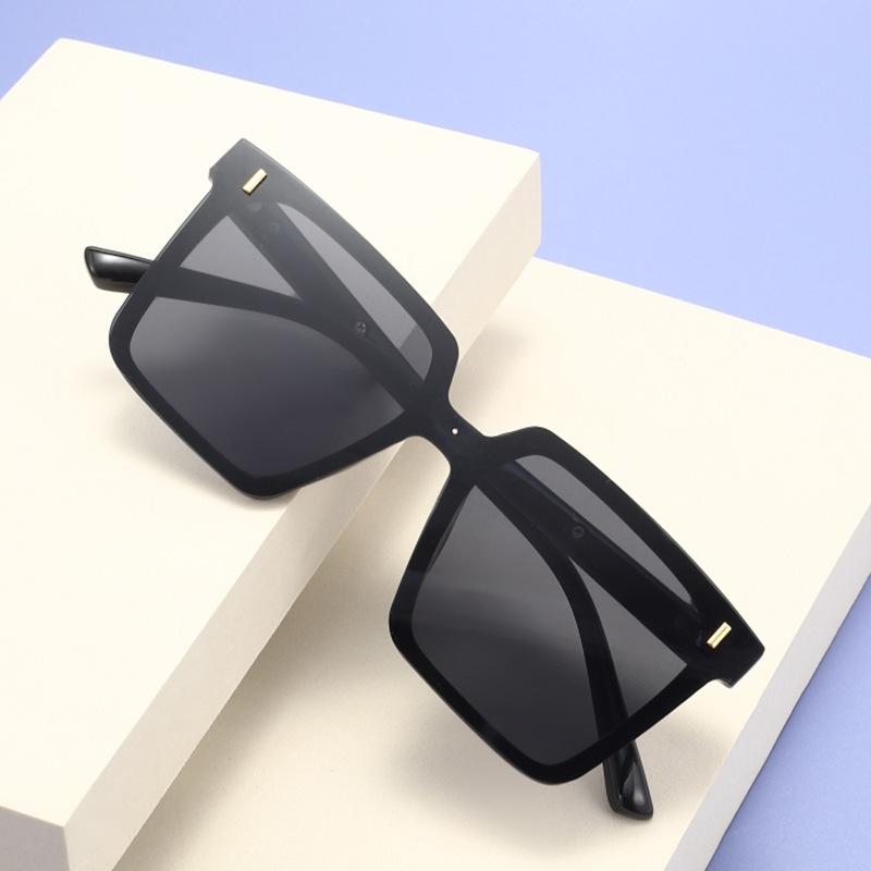 Square Large Frame Womens Sunglasses Fashion UV Protection Street Travel Glasses Stylish Accessory