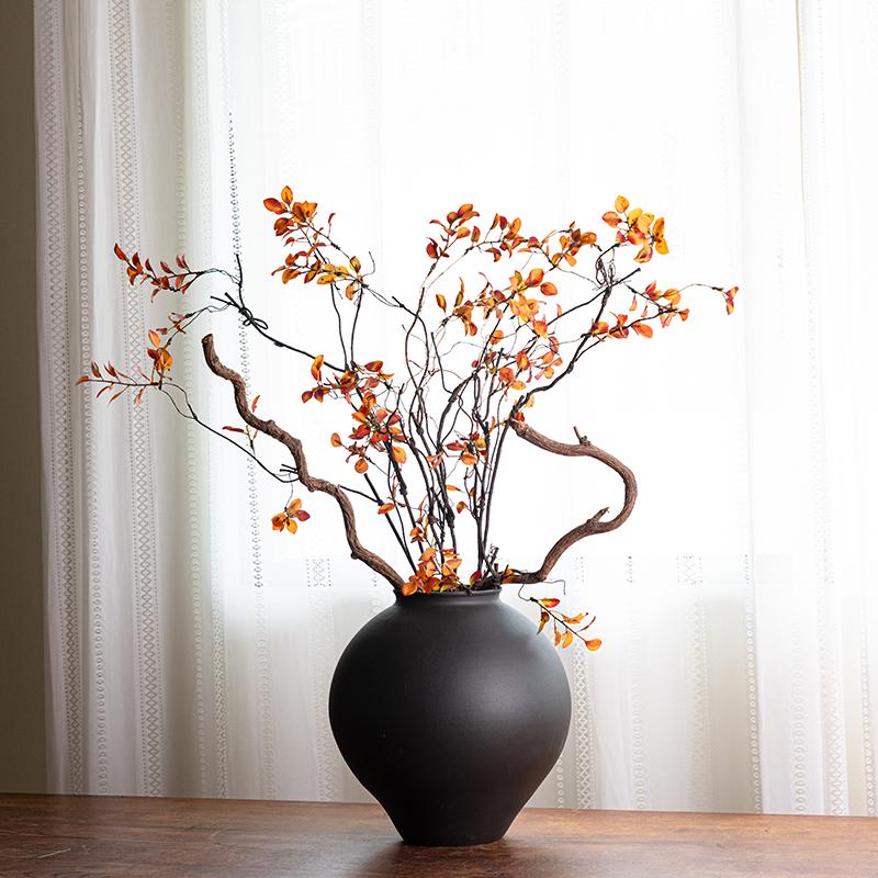 Jingdezhen Ceramic Vase: Retro Chinese Pottery for Living Room or Dining Table Flower Arrangements.