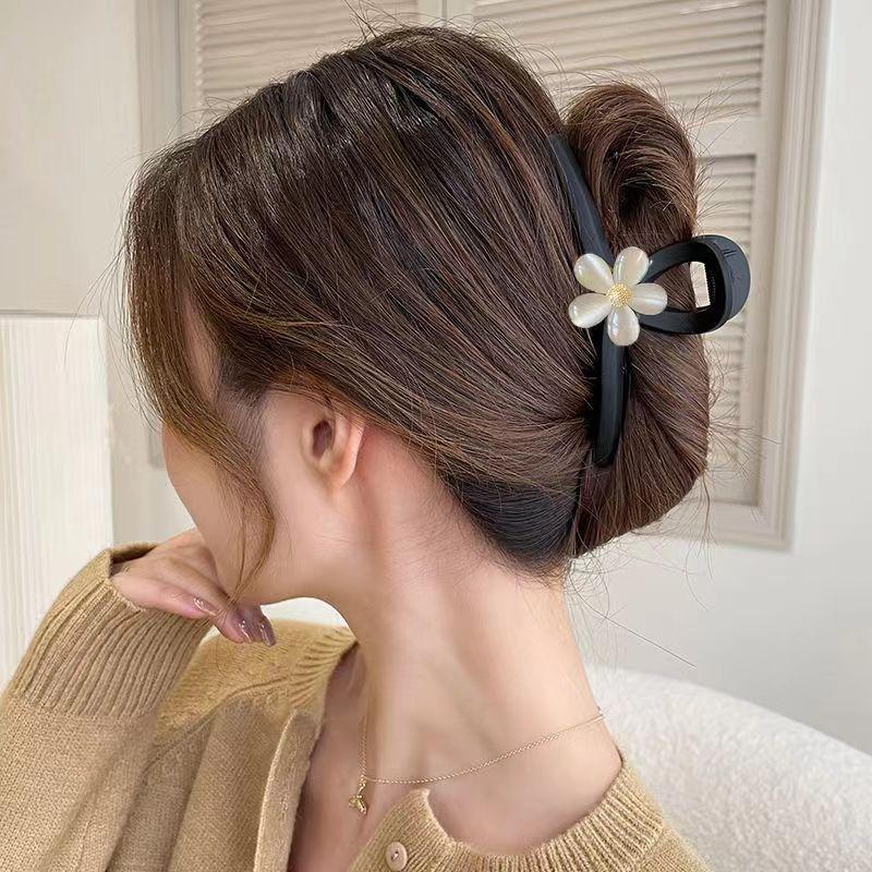 1pc Fashionable flower clip, high-end hair clip, temperament, back of the head hair, shark clip headband, hair accessory