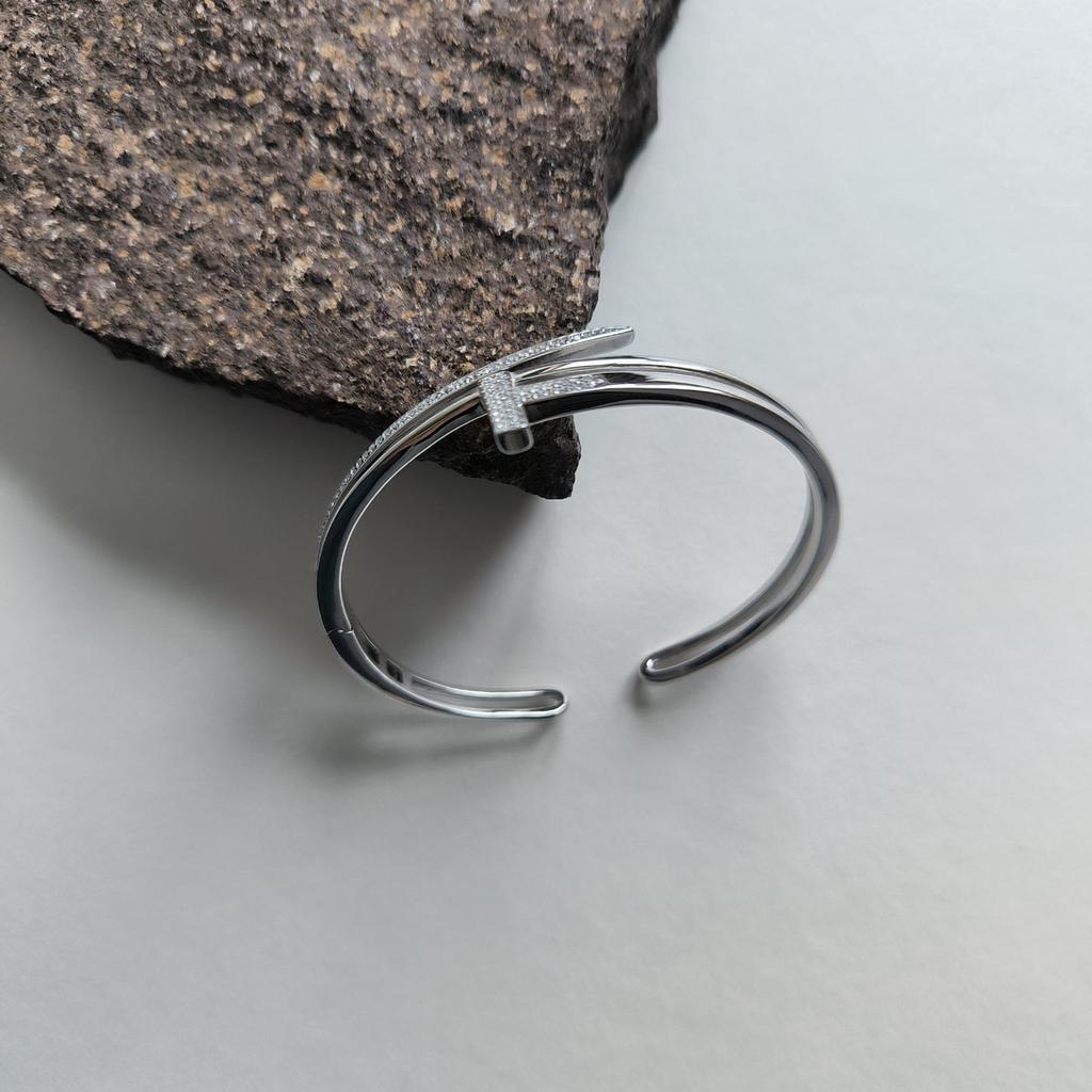 Silver Bracelet with Cubic Zirconia, Item Weight 14.45 G (2206408)
