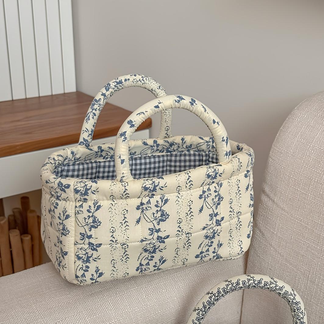 

1Pc Country-Style Blue And White Floral Storage Basket, French Vine Print Quilted Fabric Handbag, Large-Capacity Miscellaneous Organizer Basket, Home Vine Blue [Small Size]