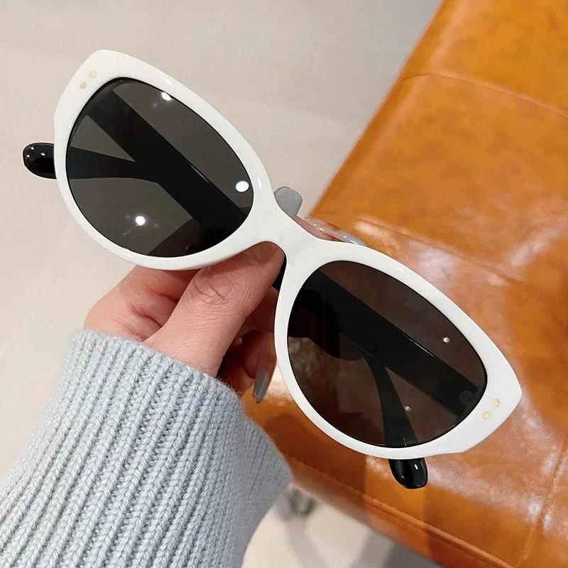 Women Fashion Cat Eye Sunglasses Retro Sun Glasses UV400 Protective Eyewear Trendy Outdoor Travel Eyeglasses Oculos De Sol