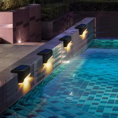 4er-Pack Solar-Poolseitenleuchten Außen-LED-Deckleuchten für Treppen Stufe Zaun Hof Terrasse Wegdekor Schwimmbad-Nachtlichter
