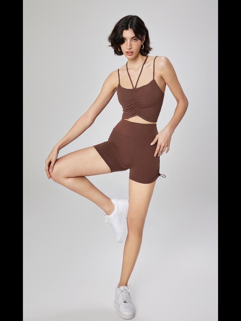 Damen Sportweste für Frühling & Sommer: Schlankmachender Yoga-BH mit Doppelträgern & Nudes Fitness-Top