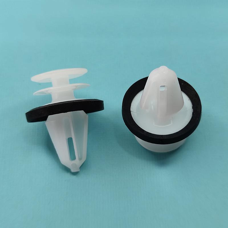 

Декоративный крепежный зажим для дверной панели Land Rover 142