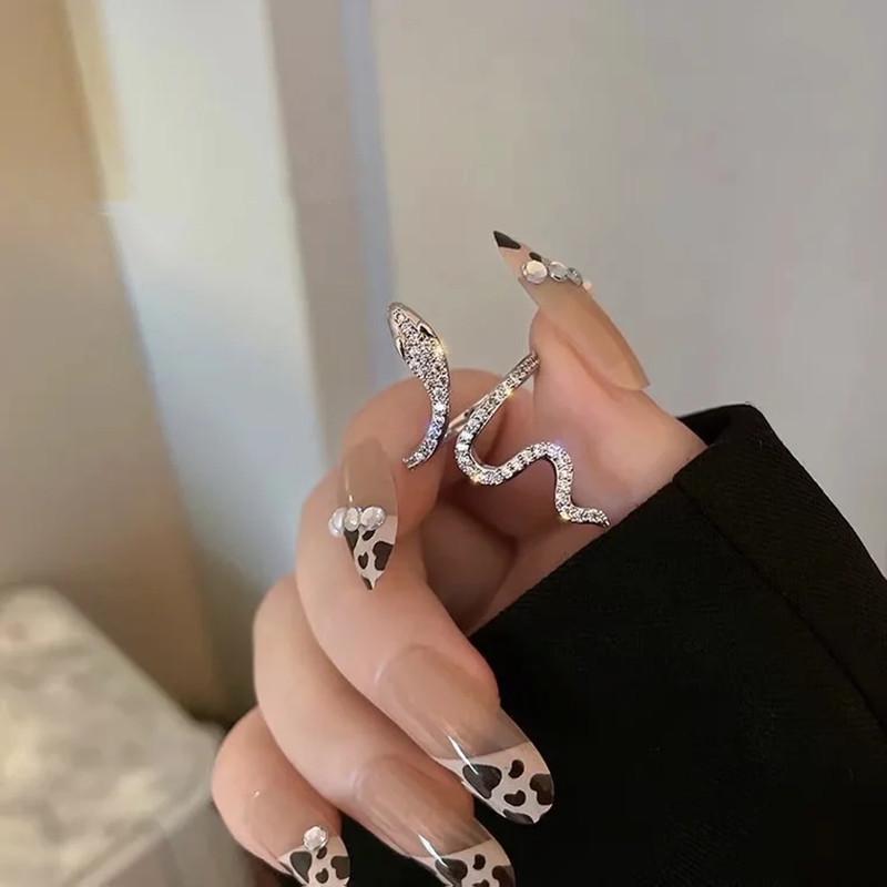 Vintage Punk Snake Shape Ring for Men Women Korean Elegant Opening Adjustable Crystal Rings Weddings Party Zircon