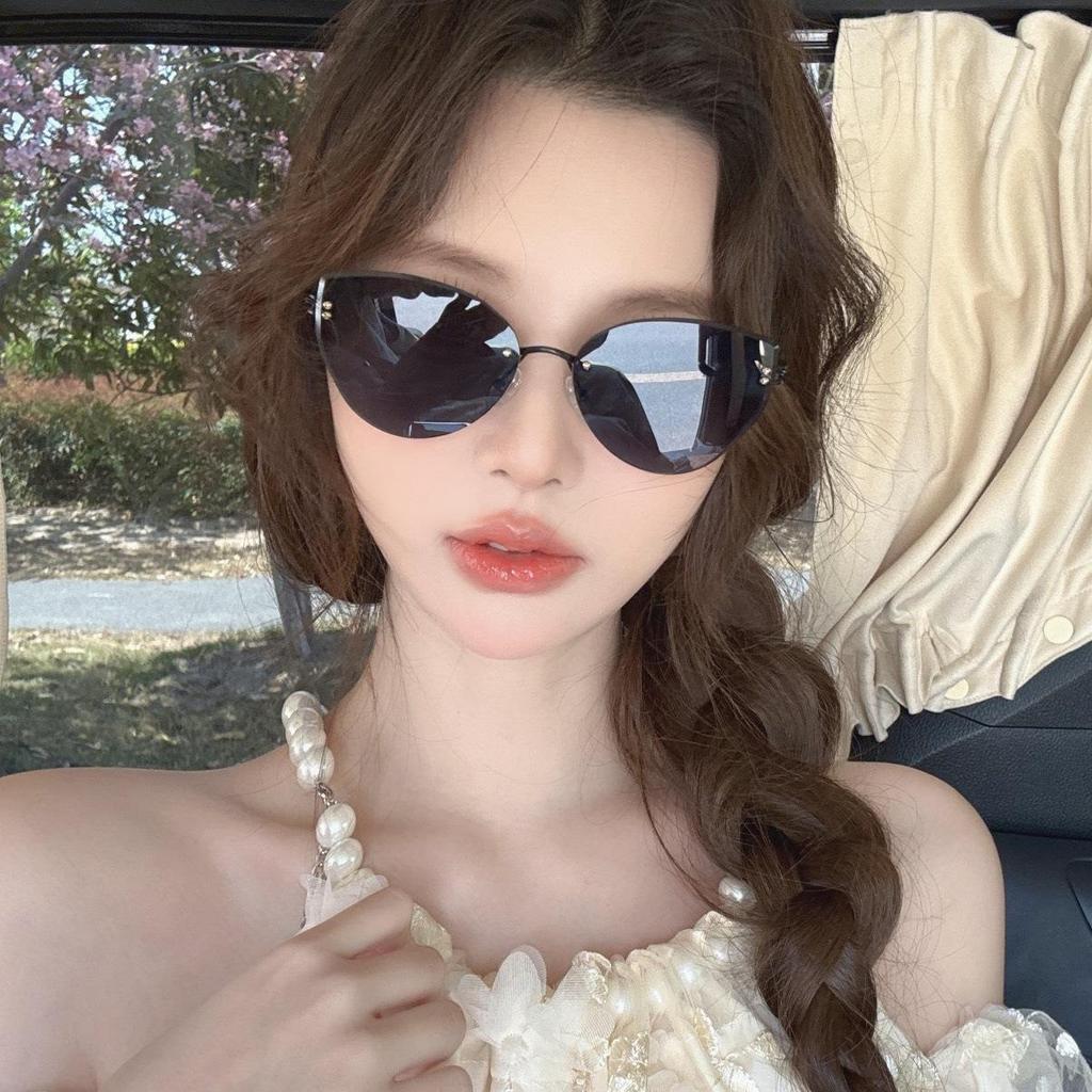 Women's Frameless Oval Metal Retro Sunglasses - High-End Japanese & Korean Fashion