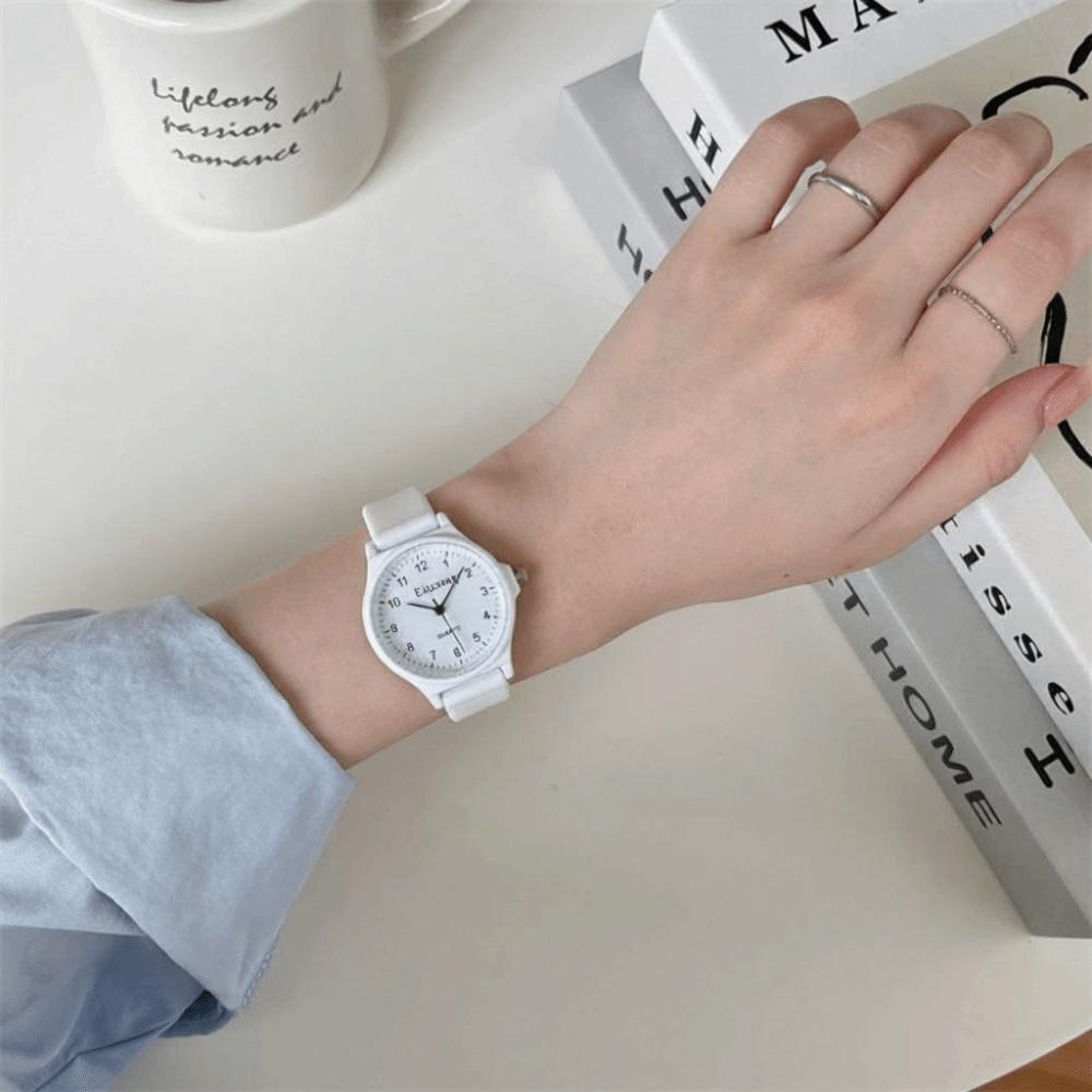 Casual Kids Quartz Watch Multi-color Quartz Clock Fashion Student Wristwatch  For Men and Women
