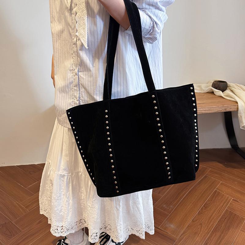 Yogodlns Designer Rivet Faux Suede Underarm Shoulder Bag Large Capacity Shopper Tote Bag Winter Handbags Coffee Black