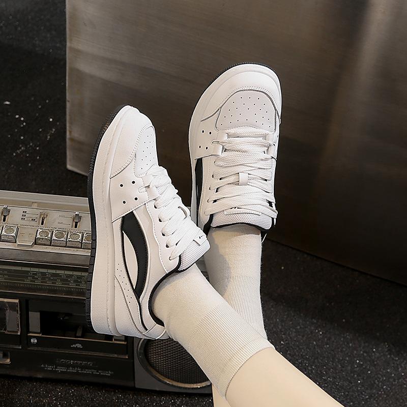 Ultra-light platform sports little white shoes 2025 summer new Internet celebrity versatile sports shoes comfortable and breathable casual shoes