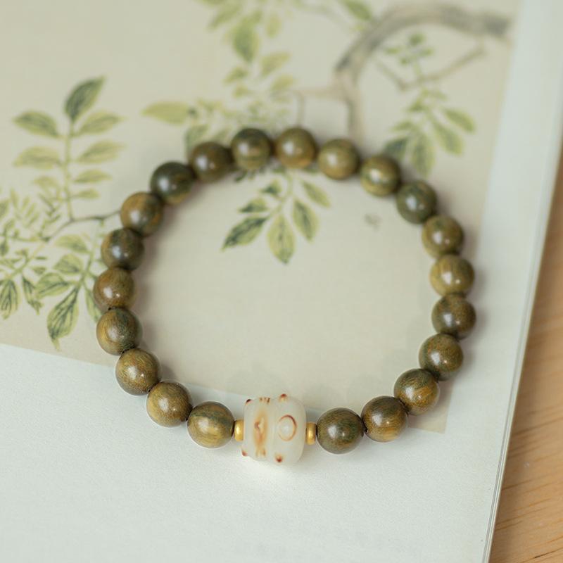 

Vintage-style green sandalwood and charcoal-burned Bodhi cat bracelet, forest-themed handcrafted item for couples, suitable for students and couples, Charcoal-burned Bodhi Roo