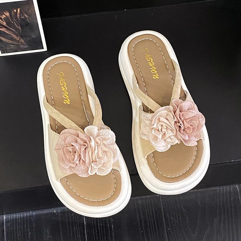 Dvoubarevné květinové platformové pantofle dámské nové letní všestranné dámské s rovnou podrážkou protiskluzové studentské módní plážové sandály