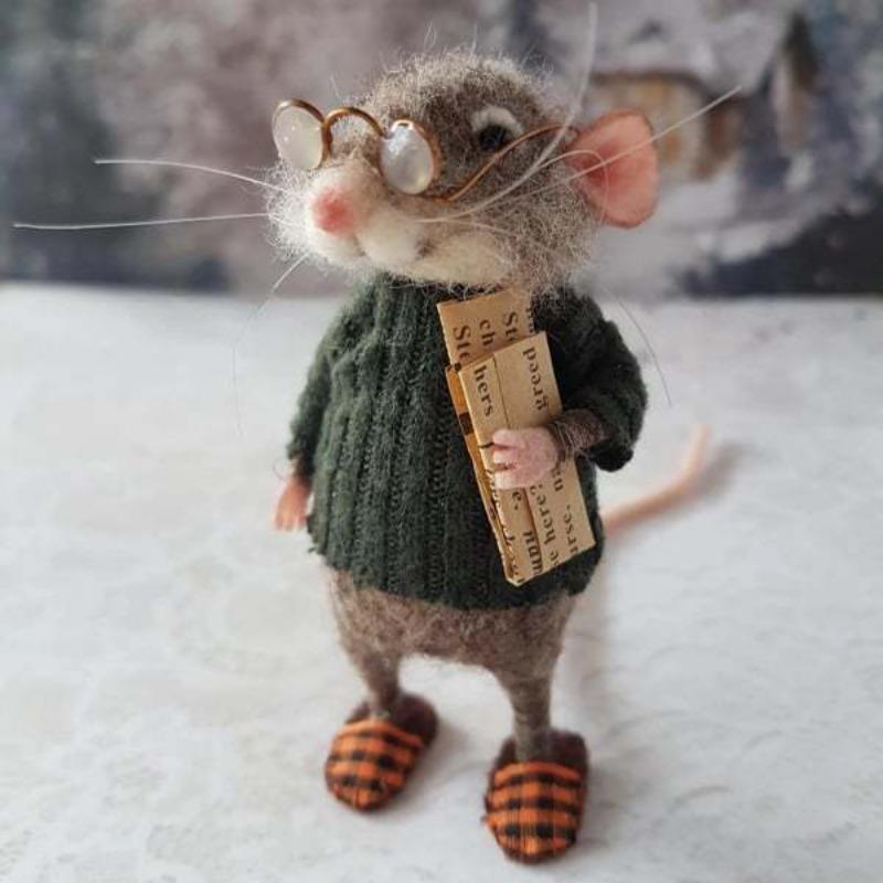 

1pc personalized, cute and unique needle felt mouse and fox ornaments - suitable for home decoration, bookshelf ornaments