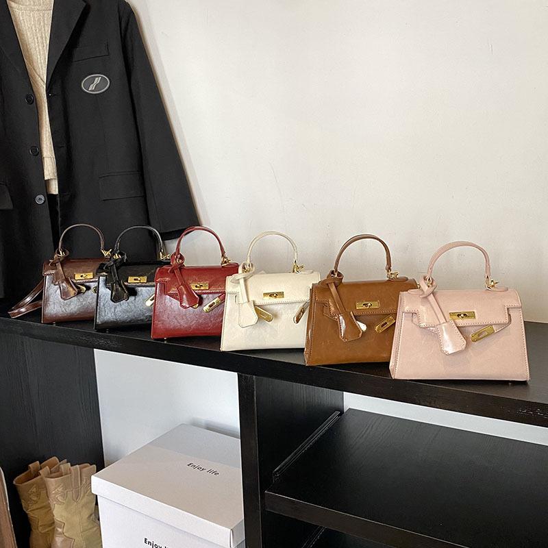 New Fashion Classic Small Lock Portable Shoulder Women's Bag