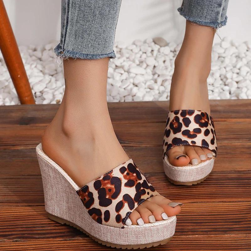 

Fashion Fashion Leopard Platform Slippers Women Summer Round Toe High Heel Sandals Woman New Non-Slip Thick Bottom Wedge Slides Female 35 бежевый