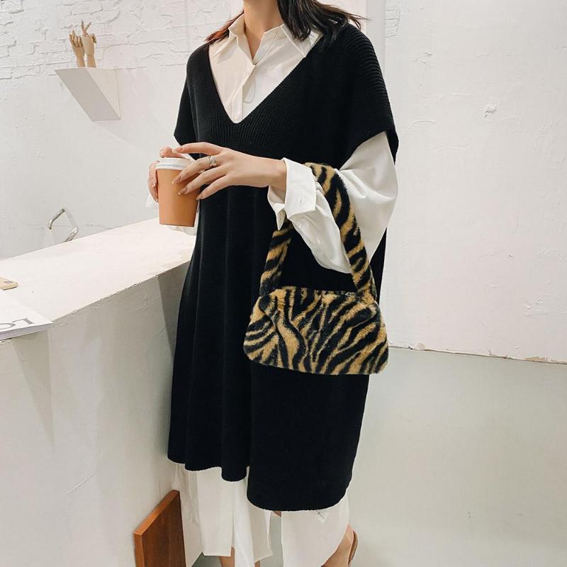 Neue Version Retro Achseltasche Pendler Mode Mini Plüsch Stil Schultertasche Umhängetasche Damentasche Beliebt