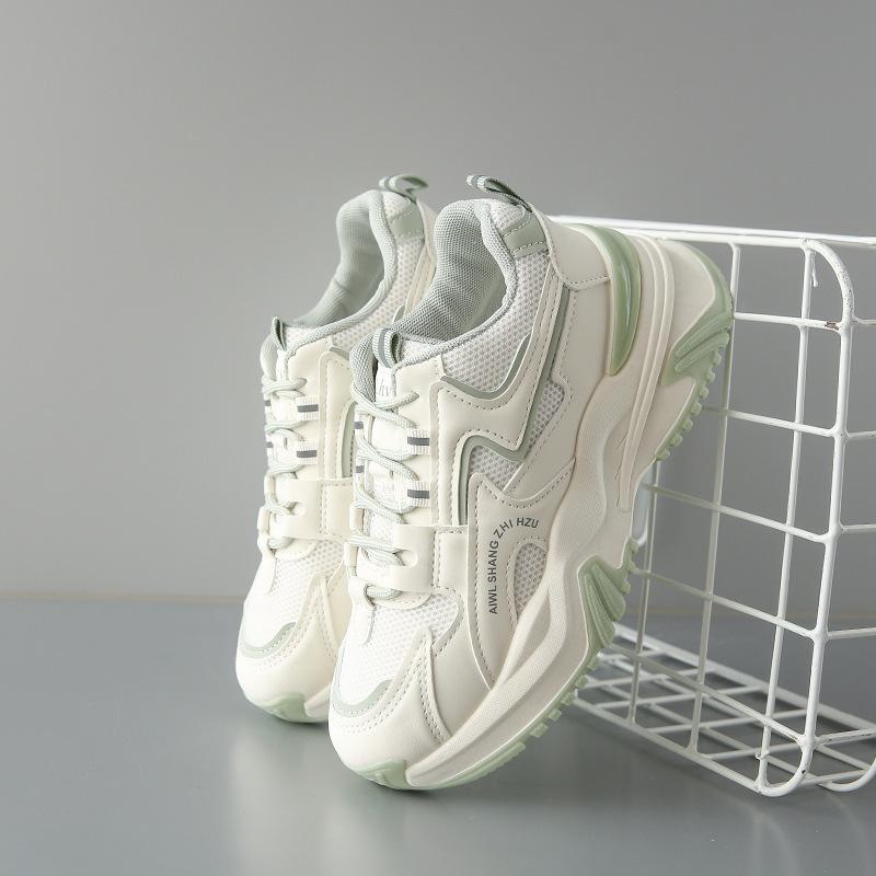 Scarpe da ginnastica alla moda per papà, nuove per primavera e autunno, suola spessa, casual, sportive, in rete traspirante, suola morbida