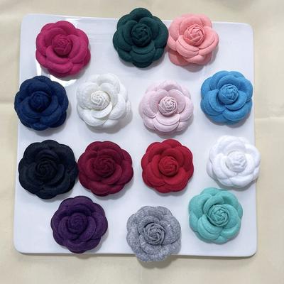 Stoff Handgefertigtes Zubehör Kamelienblüten Brosche Anzug Pullover Mantel Anstecknadel Brosche für Frauen Mädchen