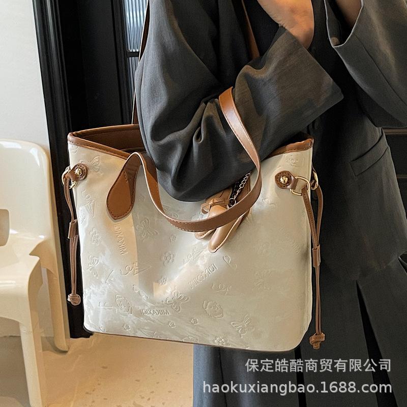 Large-capacity bag women's 2025 new high-end college student class shoulder bag women's portable commuter tote bag