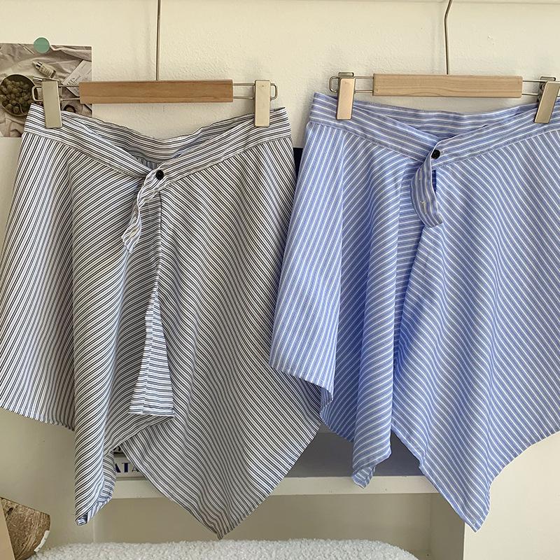

Retro Blue Striped Layered Apron-Style Versatile Half Skirt One Size