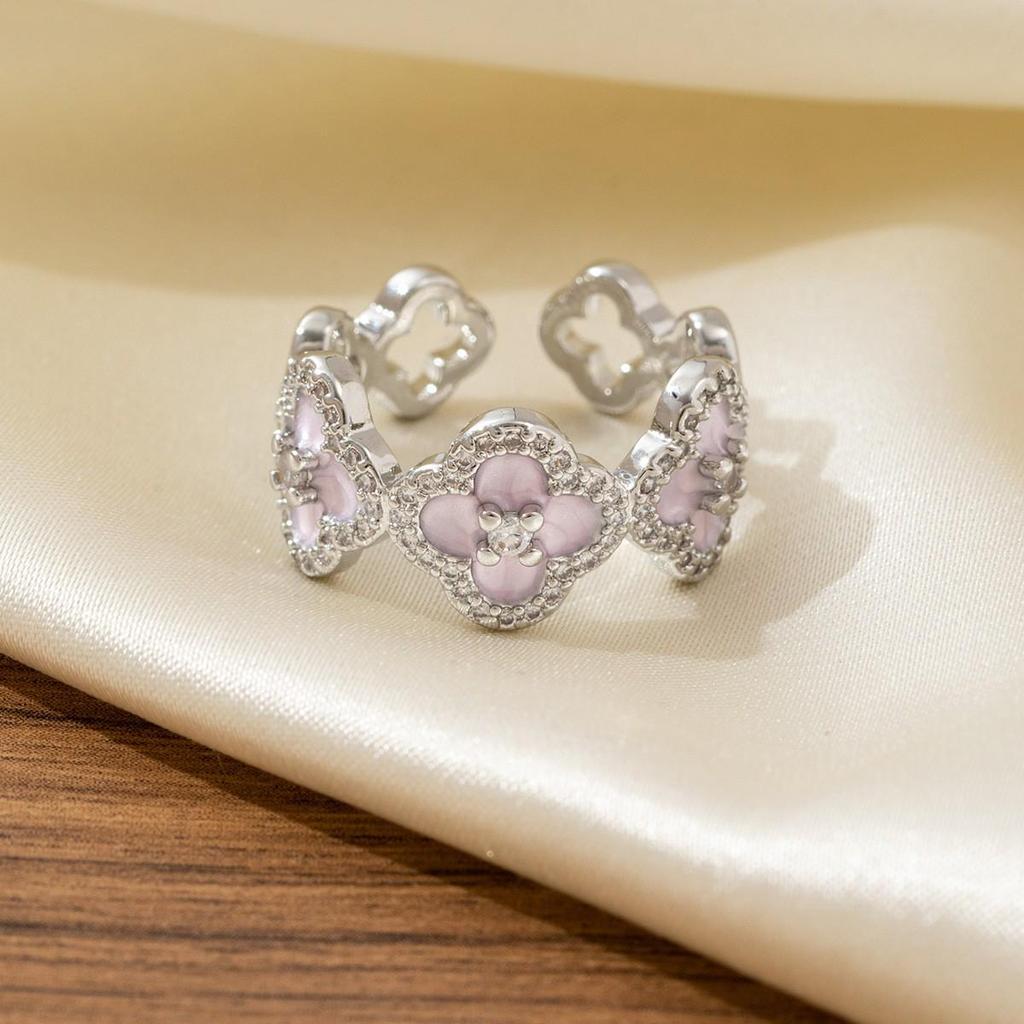 Hollow Rhombus Two-Tone Diamond-Studded Four-Leaf Clover Zirconia Ring for Women