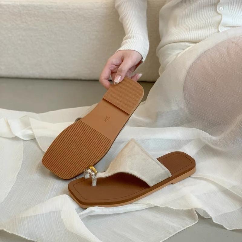 Fashion Summer New Ladies Outdoor Flip-flops 2025 Fashion Women's Soft Clip-toe Beach Slippers Soft Bottom Women Causal Slippers Simple