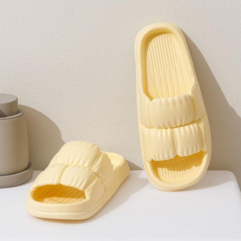 Cool slippers female massage non-slip hotel bathroom home use new slippers men's summer wear