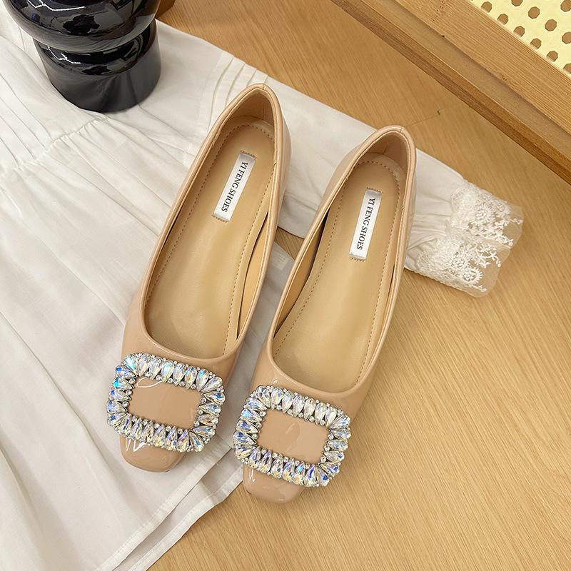

French rhinestone square head patent leather single shoes women s 2025 spring new models with skirts versatile high-end flat shoes inner height incre 39 телесный