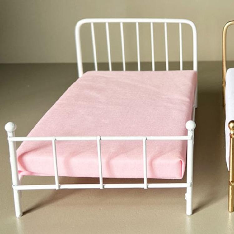 Realistic 1 12 Scale Dollhouses Bed White Finish Includes Mattress and Pillow for Authentics Dollhouses Decoration