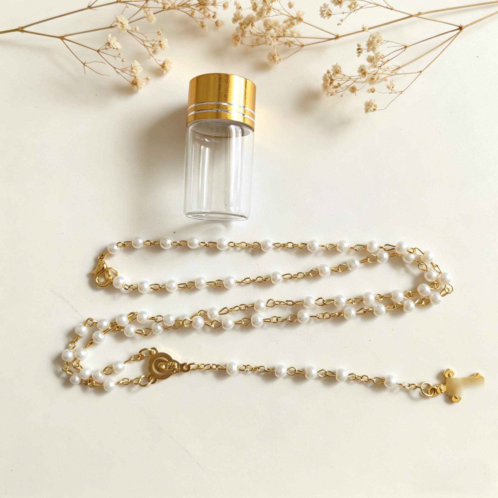 Unisex Cross Pendant Necklace with 4mm Glass Pearl Clavicle Chain and Gold Silver Glass Bottle Decoration золотой